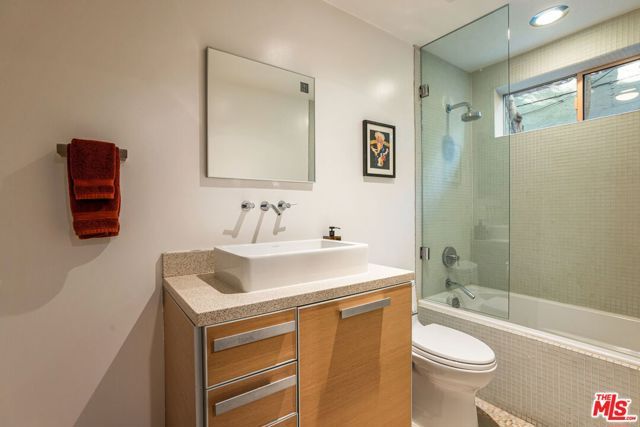 1545 Sunset Plaza Drive, West Hollywood, CA 90069