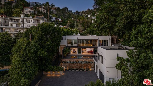 1545 Sunset Plaza Drive, West Hollywood, CA 90069