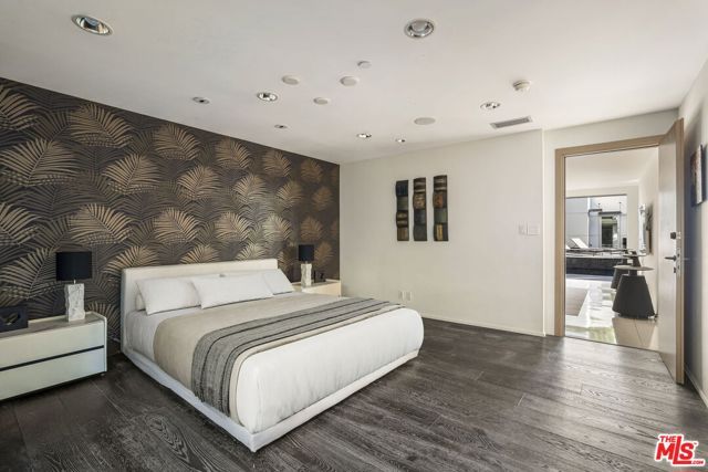 1545 Sunset Plaza Drive, West Hollywood, CA 90069