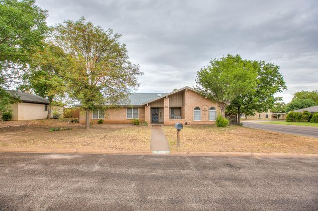 2802 Canyon Creek Drive, San Angelo, TX 76904