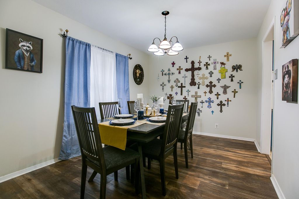 Image 15 of property listing at 2802 Canyon Creek Drive, San Angelo, TX 76904