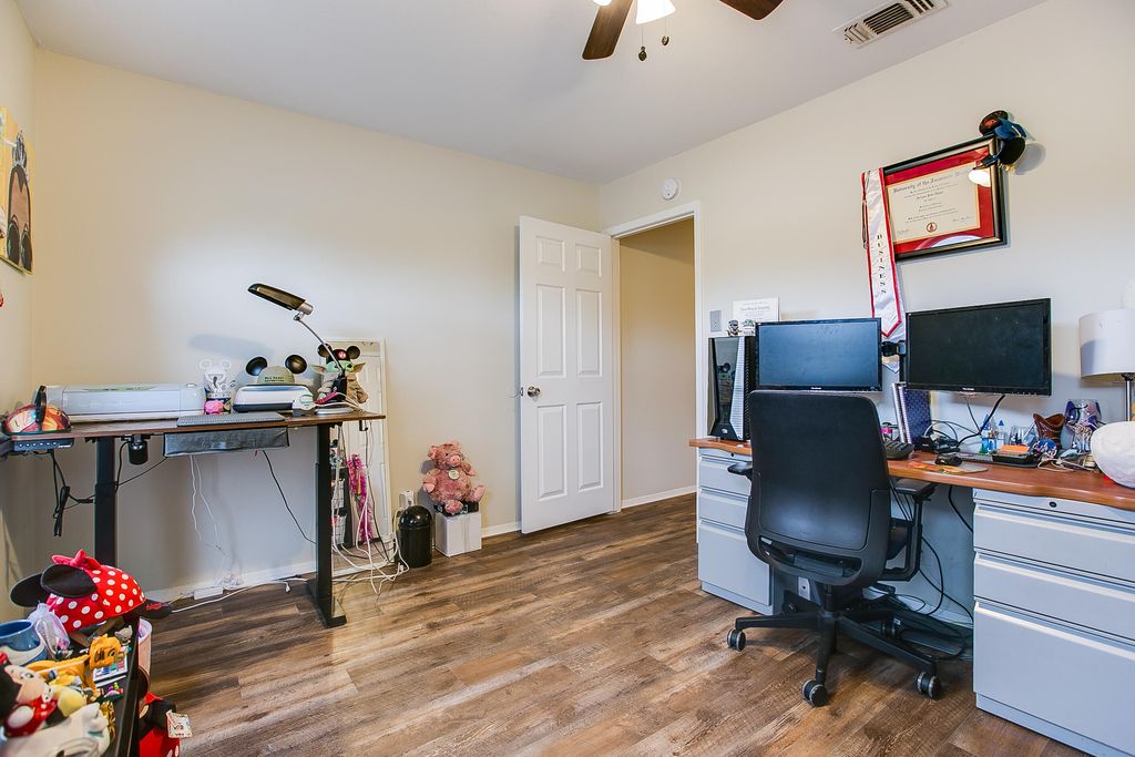 Image 24 of property listing at 2802 Canyon Creek Drive, San Angelo, TX 76904