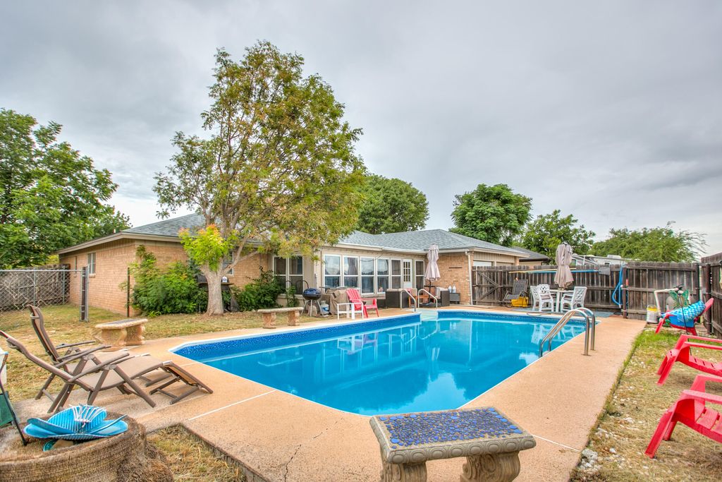 Image 32 of property listing at 2802 Canyon Creek Drive, San Angelo, TX 76904
