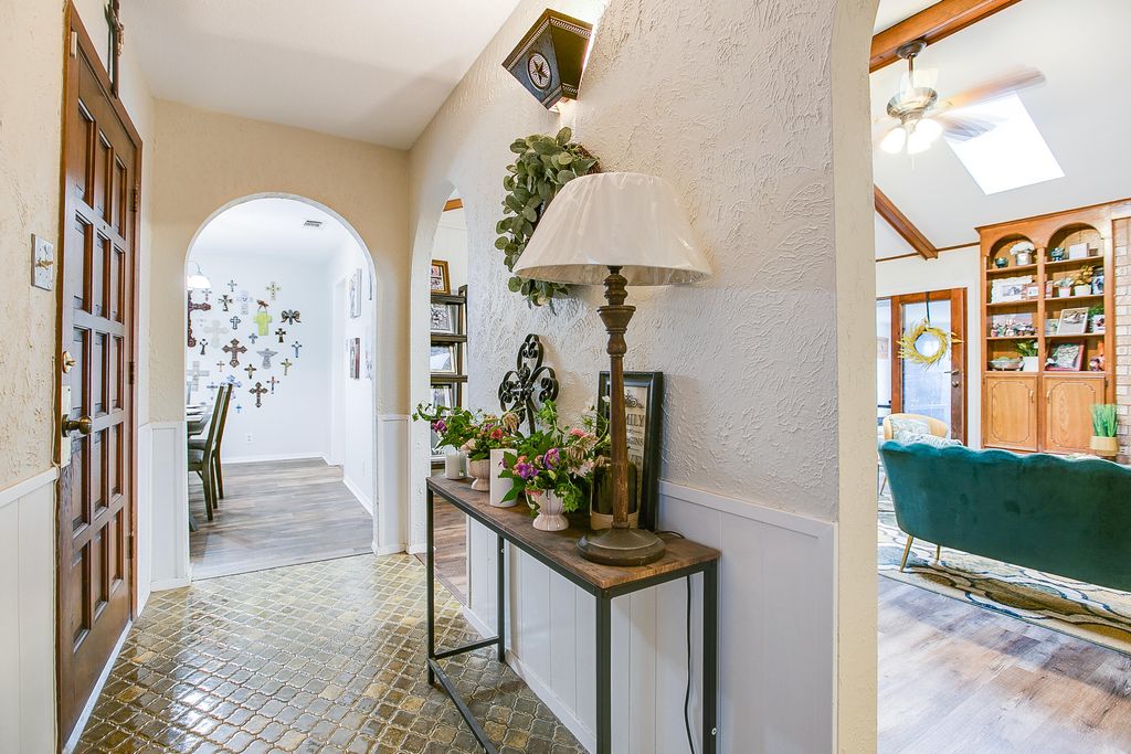 Image 4 of property listing at 2802 Canyon Creek Drive, San Angelo, TX 76904