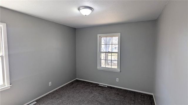 11705 Belmont Avenue, Kansas City, MO 64134