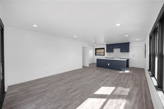 1242 E 7th St, Long Beach, CA 90813