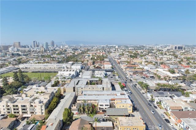 1242 E 7th St, Long Beach, CA 90813