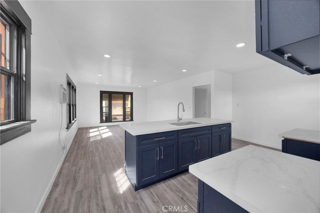 1242 E 7th St, Long Beach, CA 90813