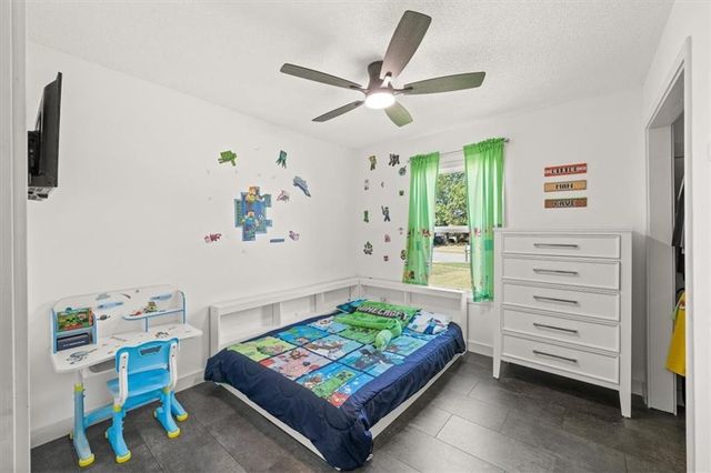 733 Mc Caffree Circle, Gardner, KS 66030