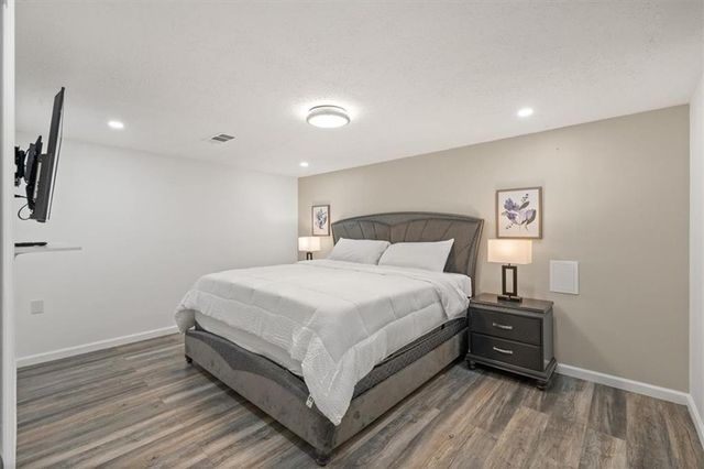 733 Mc Caffree Circle, Gardner, KS 66030