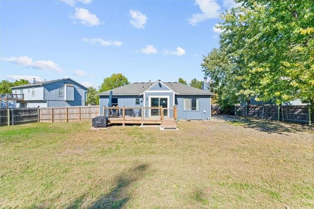 733 Mc Caffree Circle, Gardner, KS 66030