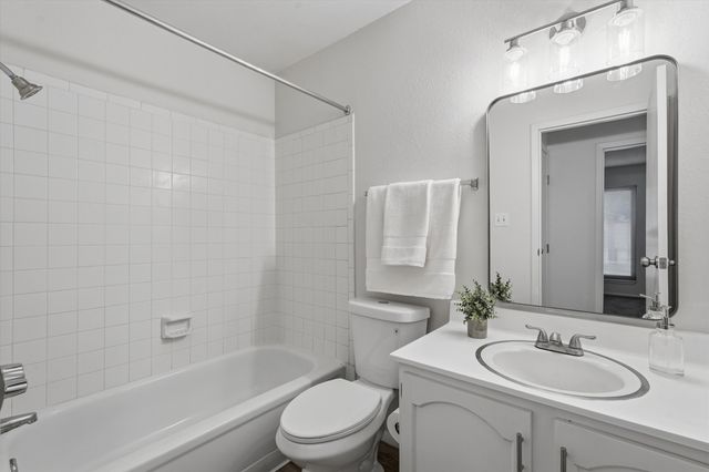 7505 Prairie Road NE, Albuquerque, NM 87109