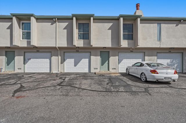 7505 Prairie Road NE, Albuquerque, NM 87109