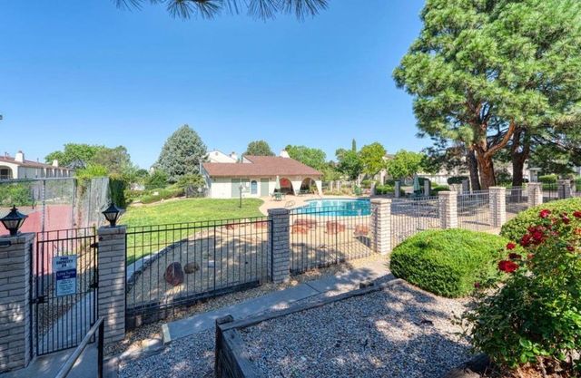 7505 Prairie Road NE, Albuquerque, NM 87109