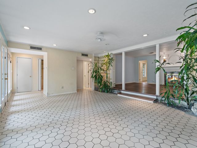2115 Park Street, Greenville, TX 75401