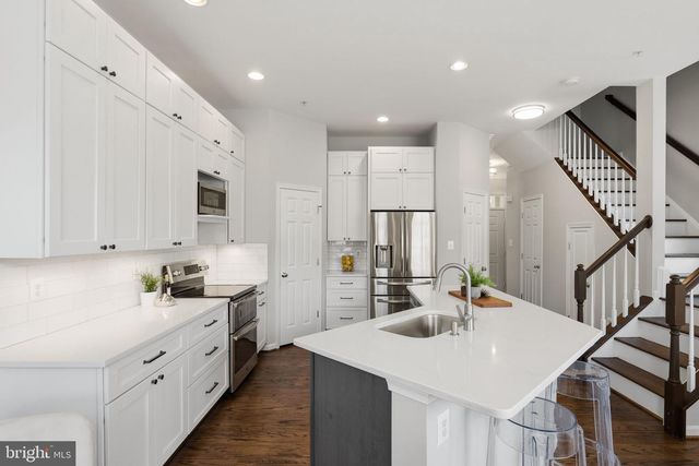 1324 MAIN MEWS, Gaithersburg, MD 20878
