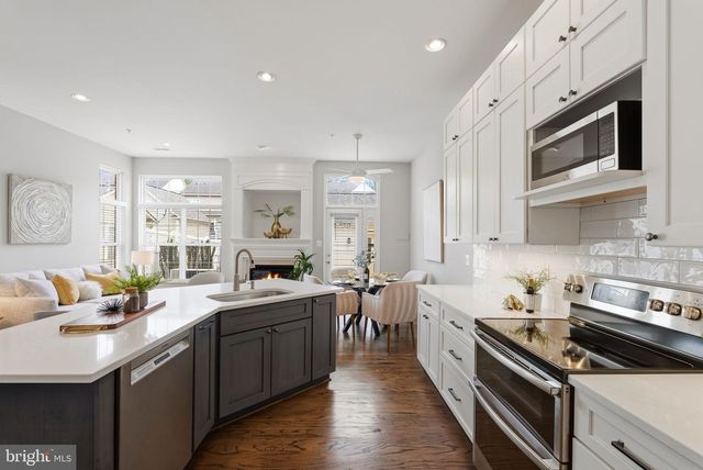 1324 MAIN MEWS, Gaithersburg, MD 20878