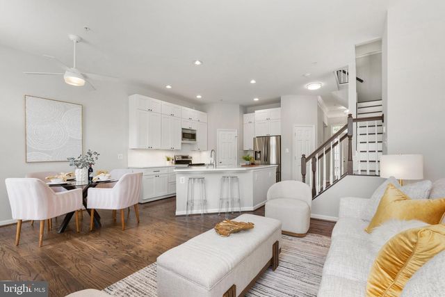 1324 MAIN MEWS, Gaithersburg, MD 20878