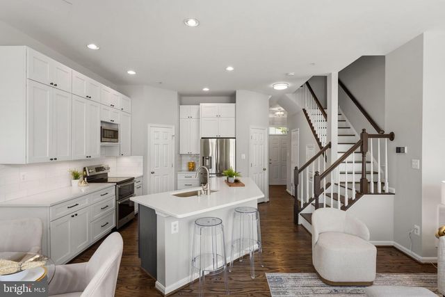 1324 MAIN MEWS, Gaithersburg, MD 20878