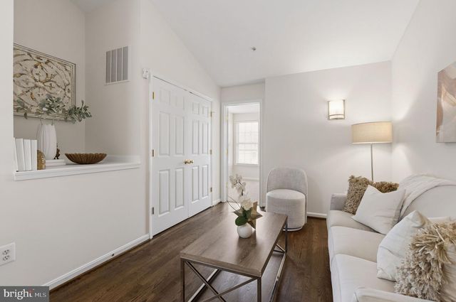 1324 MAIN MEWS, Gaithersburg, MD 20878