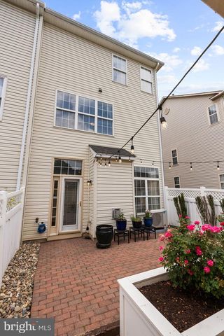 1324 MAIN MEWS, Gaithersburg, MD 20878