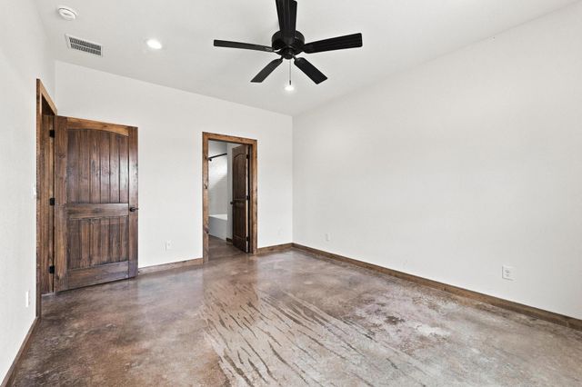 1350 County Road 4040, Ector, TX 75479
