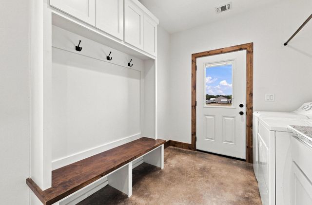 1350 County Road 4040, Ector, TX 75479