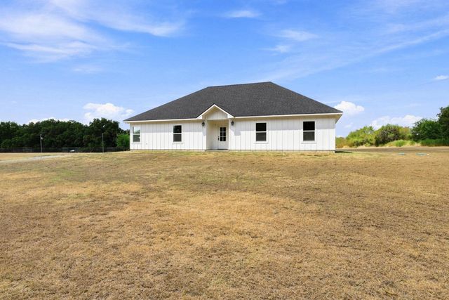 1350 County Road 4040, Ector, TX 75479