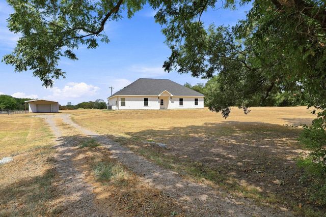 1350 County Road 4040, Ector, TX 75479