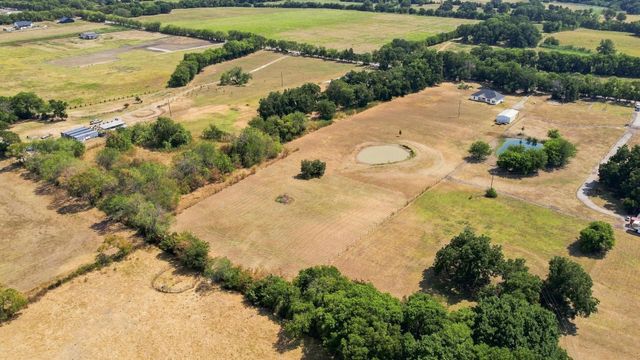 1350 County Road 4040, Ector, TX 75479