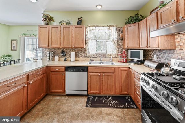 325 ASHLAND AVE, Lawnside, NJ 08045