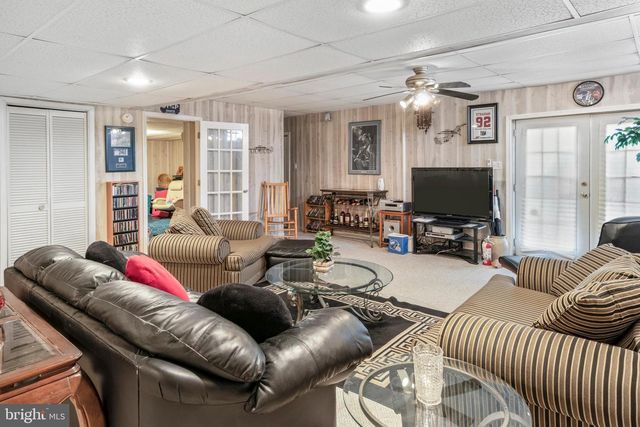 325 ASHLAND AVE, Lawnside, NJ 08045