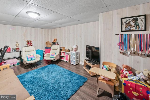 325 ASHLAND AVE, Lawnside, NJ 08045