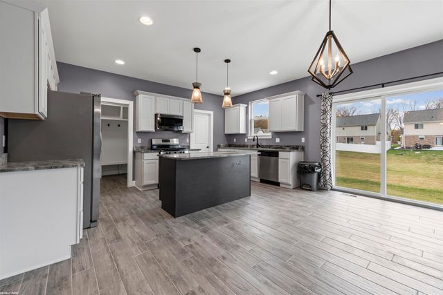 47359 Bayside Circle, Chesterfield Twp, MI 48047