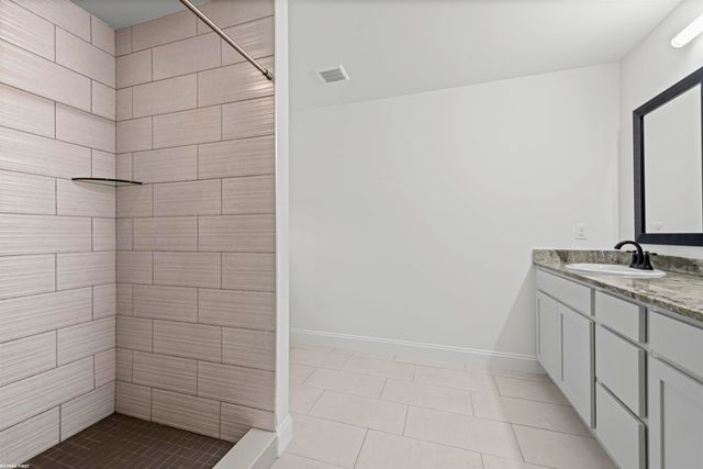 47359 Bayside Circle, Chesterfield Twp, MI 48047