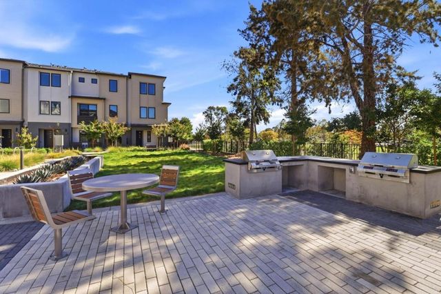 1105 Juana Court, Palo Alto, CA 94303