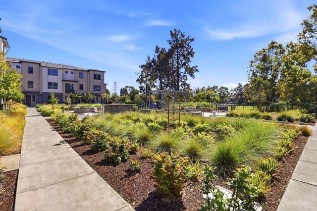 1105 Juana Court, Palo Alto, CA 94303