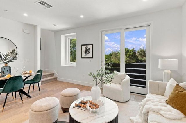 1105 Juana Court, Palo Alto, CA 94303