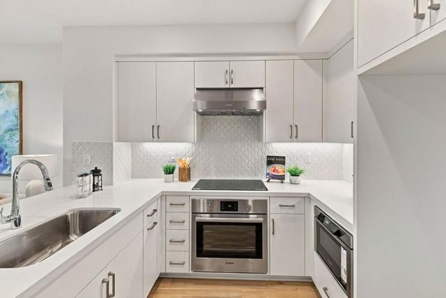 1105 Juana Court, Palo Alto, CA 94303