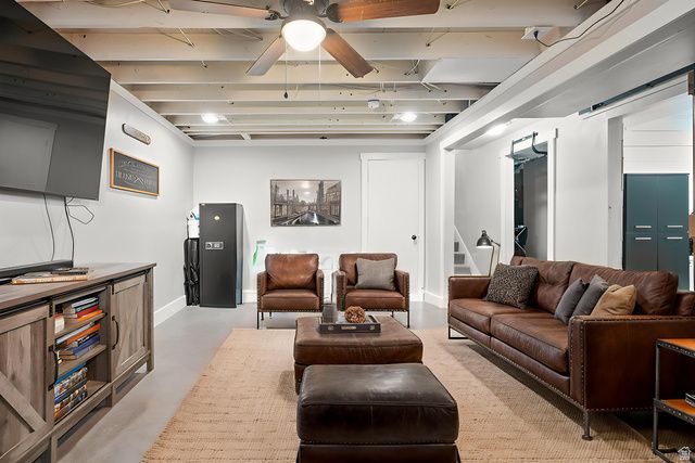 648 W 2200 N, Clinton, UT 84015