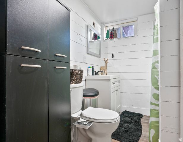 648 W 2200 N, Clinton, UT 84015