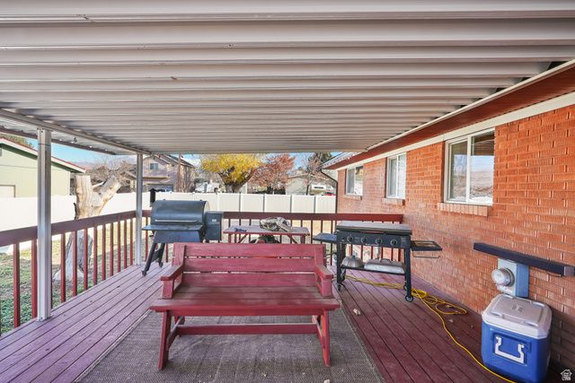 648 W 2200 N, Clinton, UT 84015