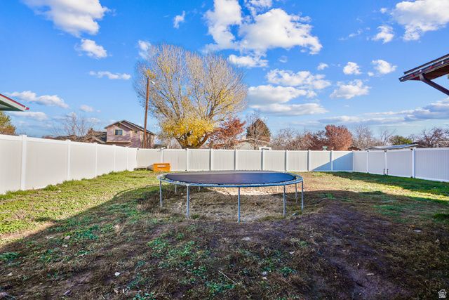 648 W 2200 N, Clinton, UT 84015