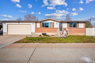648 W 2200 N, Clinton, UT 84015