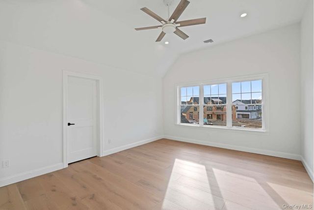 457 Pond Path, East Setauket, NY 11733