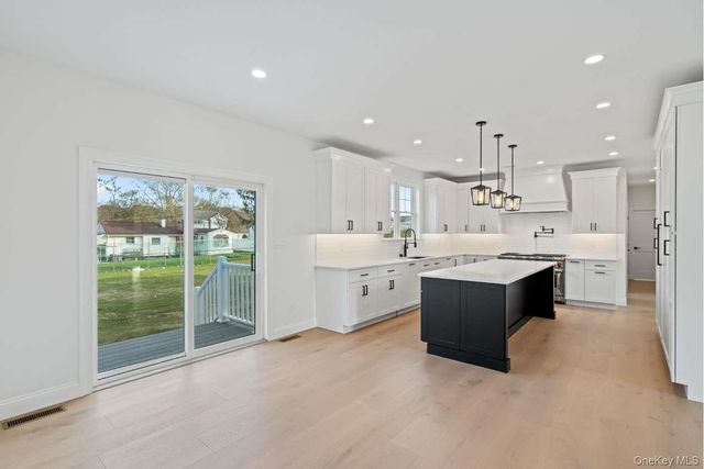 457 Pond Path, East Setauket, NY 11733