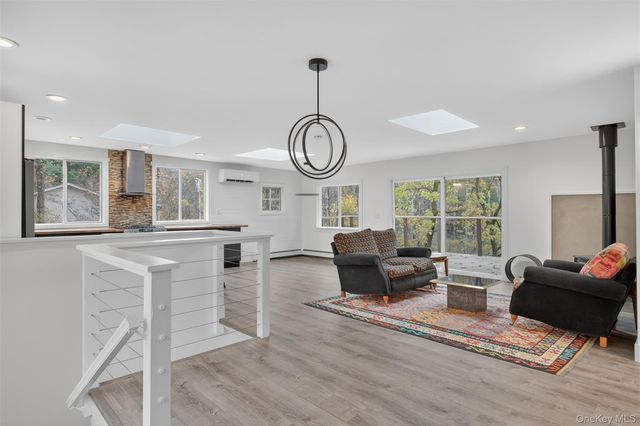 74 Upper Boiceville Road, Boiceville, NY 12412