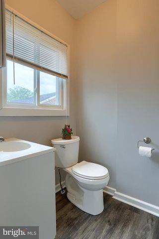 317 GREENAWALT LN, Harrisburg, PA 17110