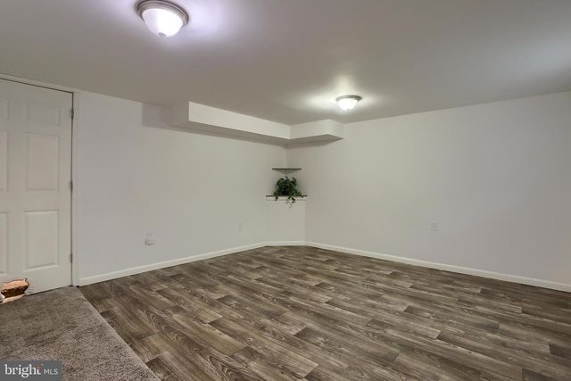 317 GREENAWALT LN, Harrisburg, PA 17110