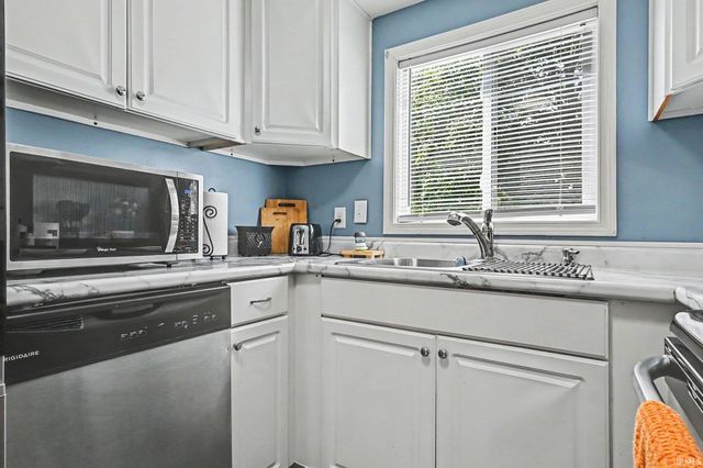 1420 Joyce Drive, South Bend, IN 46616